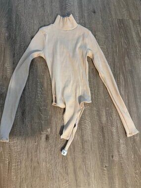 Women’s Lulu’s whiteish  Bodysuit Long Sleeves XS Women's